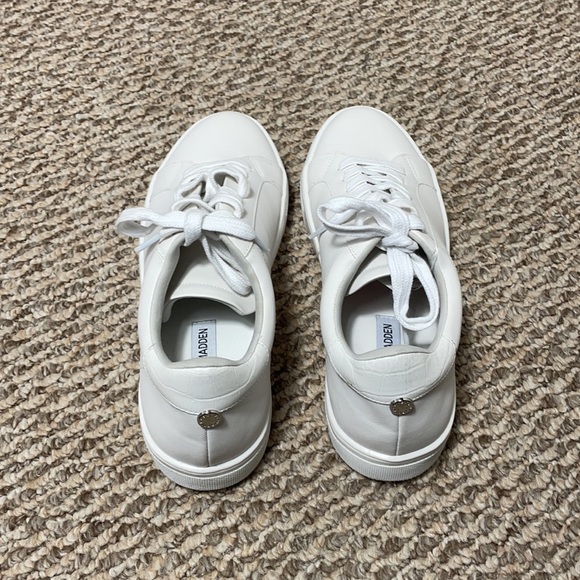 Steve Madden Mirella White Sneaker NWT - Picture 3 of 7